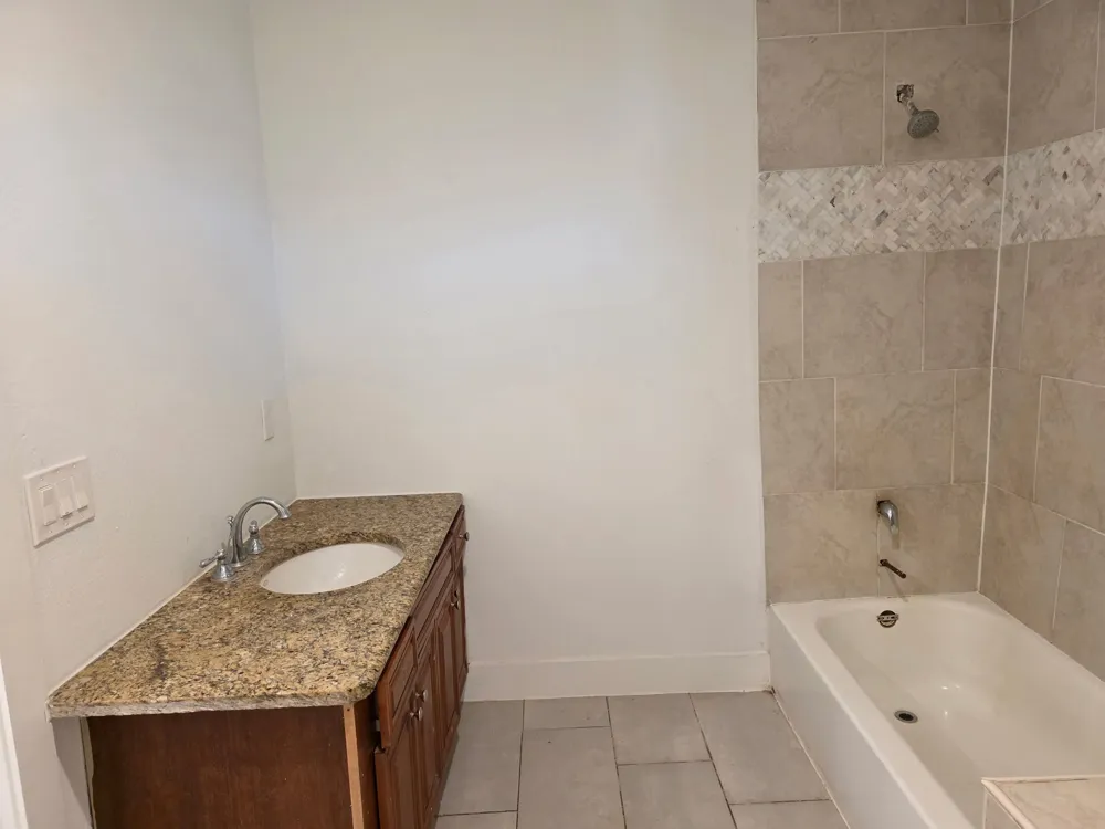134 Plumeria Drive Dale, TX 78616