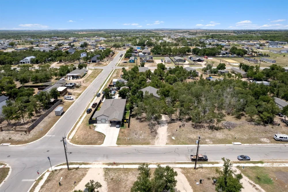 134 Plumeria Drive Dale, TX 78616