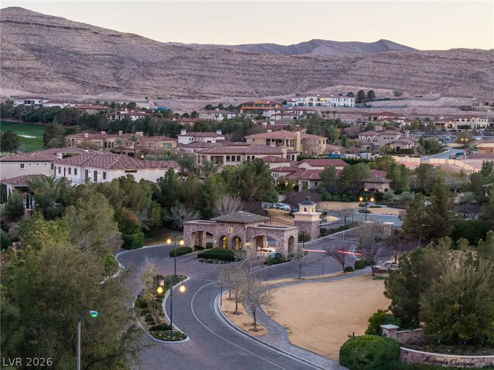 27 Olympia Canyon Way Las Vegas, NV 89141