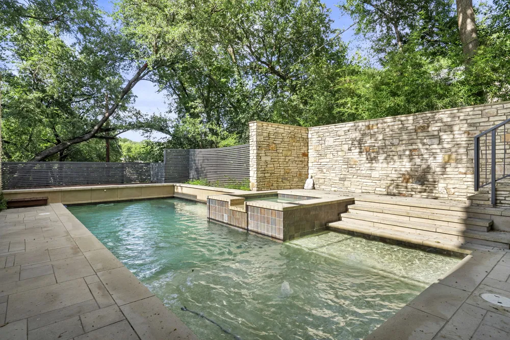 601 Westwood Terrace Austin, TX 78746