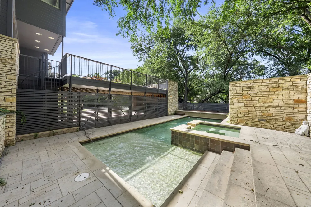 601 Westwood Terrace Austin, TX 78746