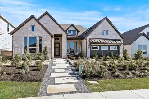 200 Firethorn Cove