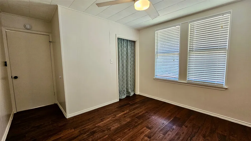 205 S Granger Street Granger, TX 76530