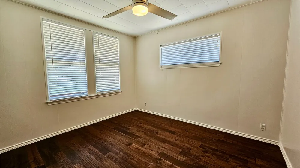 205 S Granger Street Granger, TX 76530