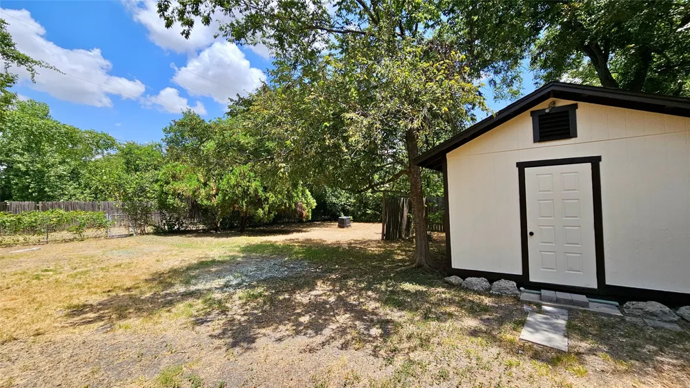 205 S Granger Street Granger, TX 76530