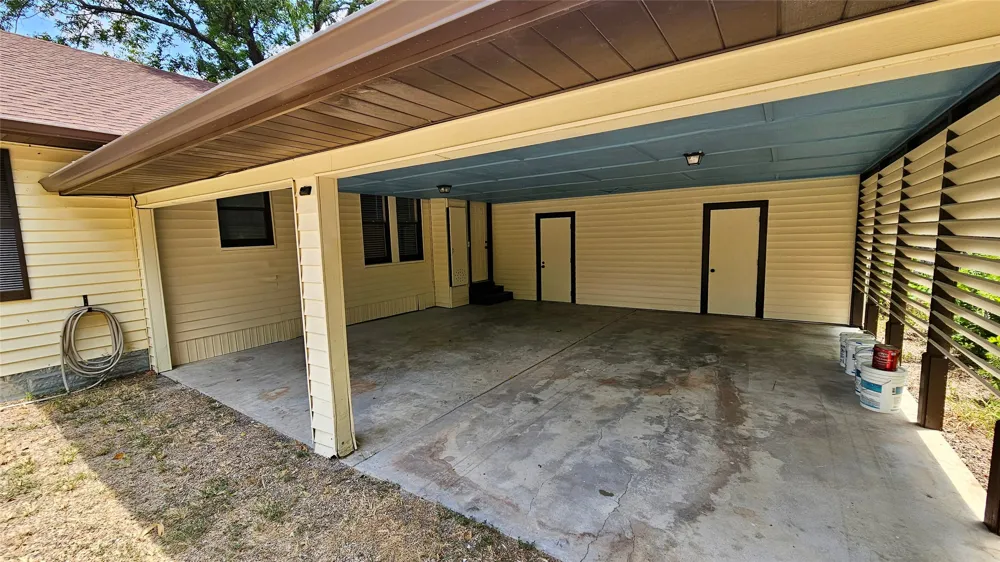 205 S Granger Street Granger, TX 76530