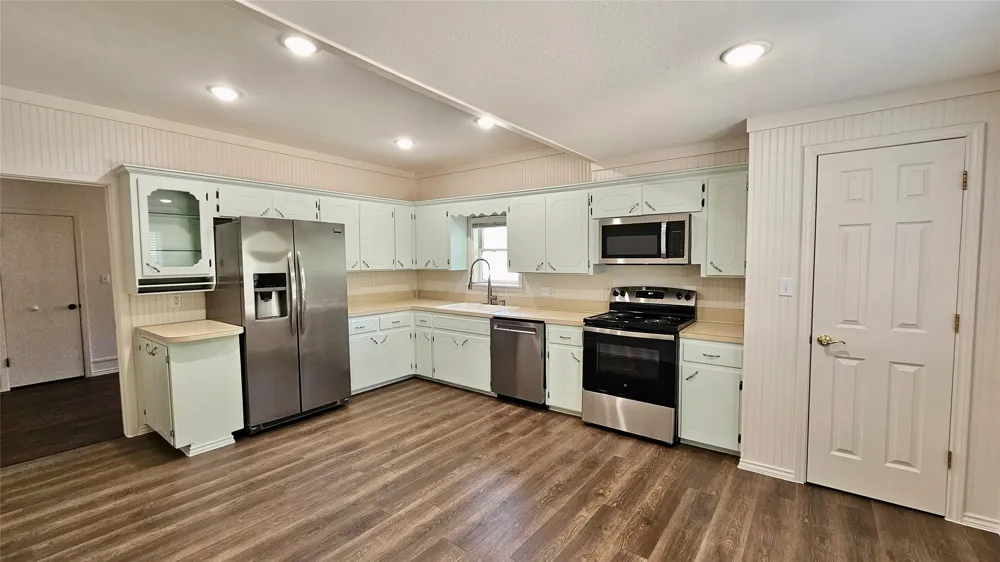 205 S Granger Street Granger, TX 76530