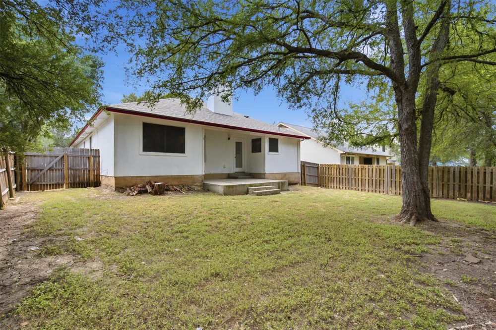 108 Songbird Court Cedar Creek, TX 78612