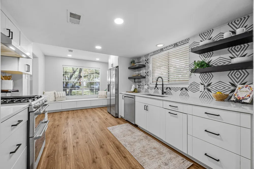 7819 Palacios Drive Austin, TX 78749
