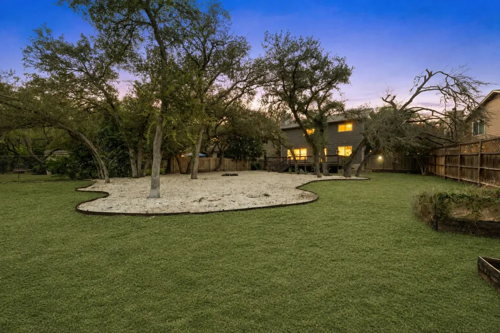 7819 Palacios Drive Austin, TX 78749