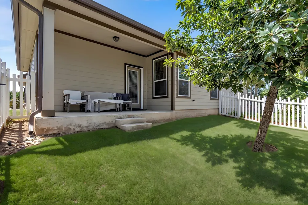 711 Rolling Oak Drive #123 Round Rock, TX 78664