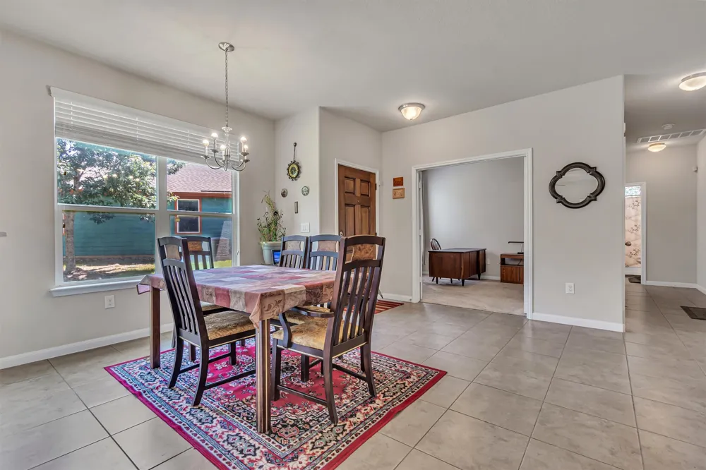 711 Rolling Oak Drive #123 Round Rock, TX 78664
