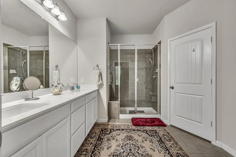 711 Rolling Oak Drive #123 Round Rock, TX 78664