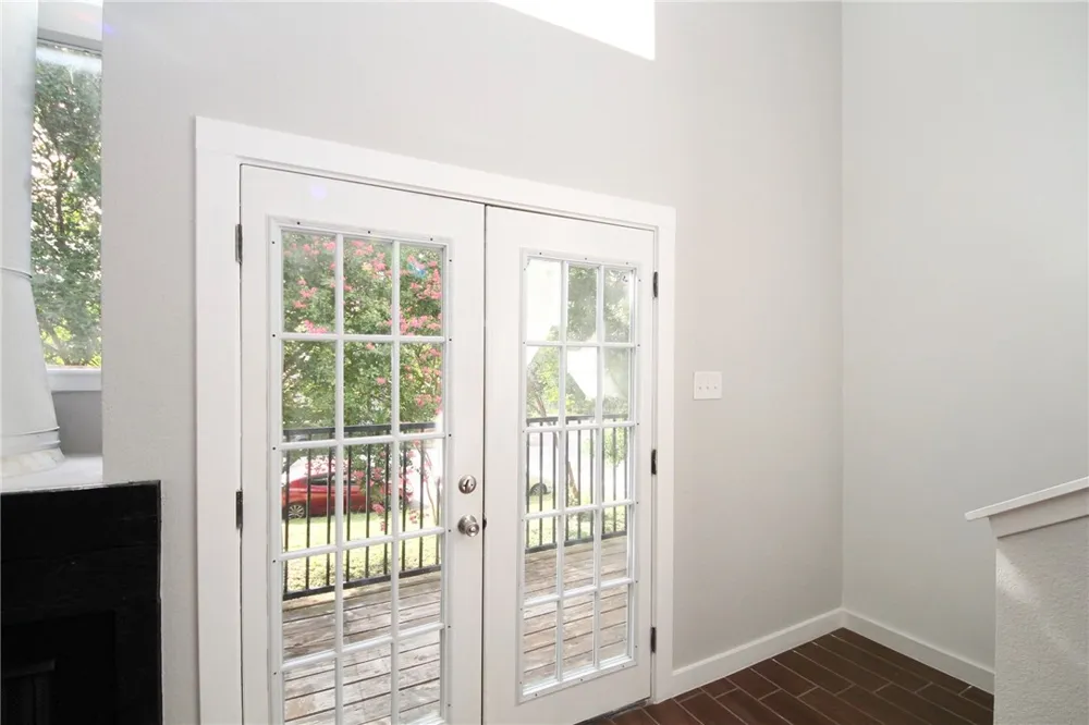 1600 West Avenue #24 Austin, TX 78701