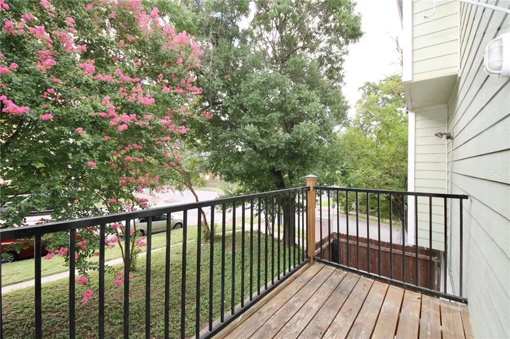 1600 West Avenue #24 Austin, TX 78701