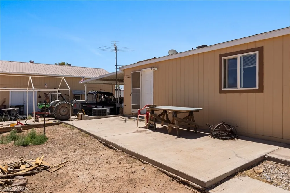 360 Scamp Avenue Overton, NV 89040