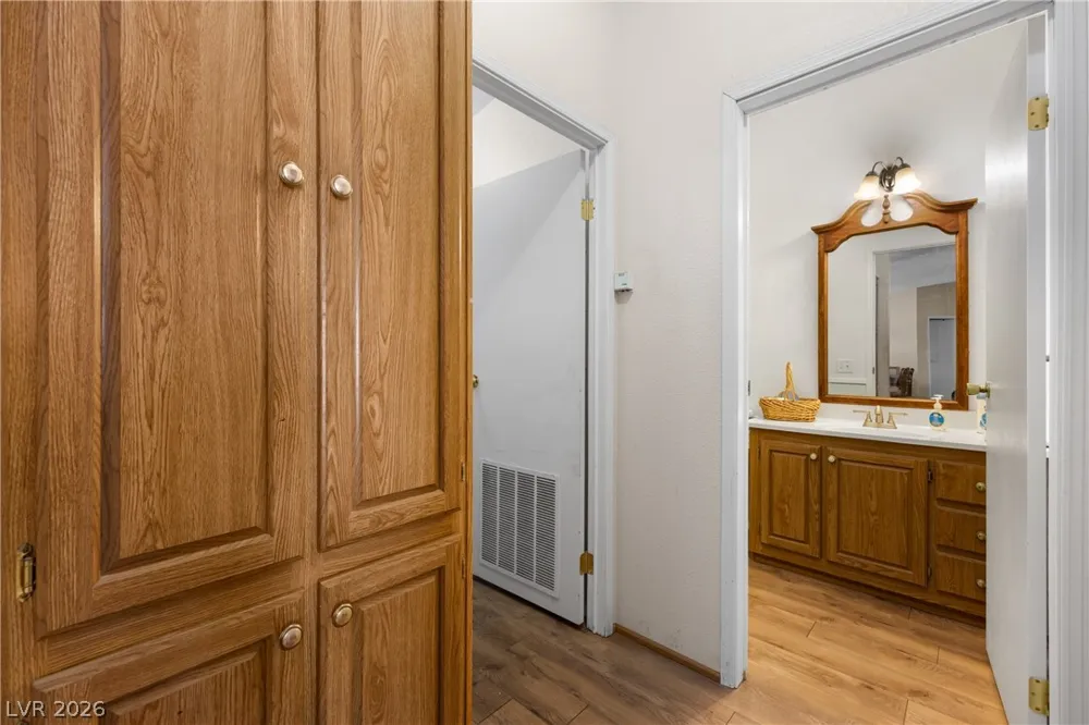 360 Scamp Avenue Overton, NV 89040