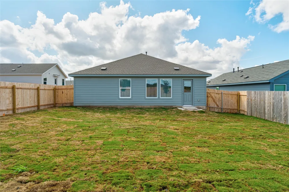 245 Pink Footed Pass Uhland, TX 78640