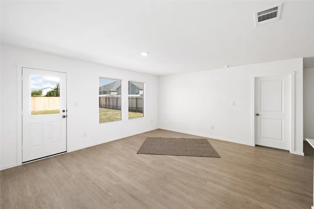 245 Pink Footed Pass Uhland, TX 78640