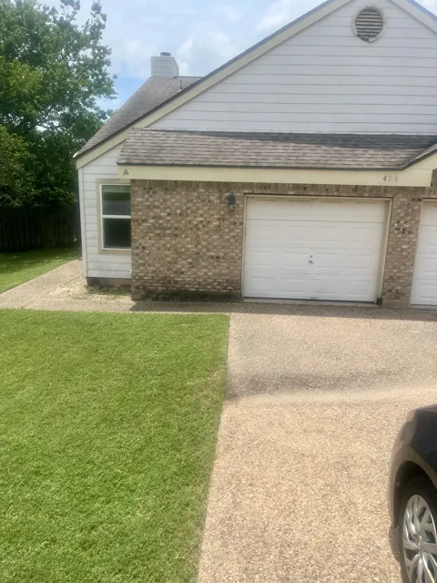 426 Sailmaster Street