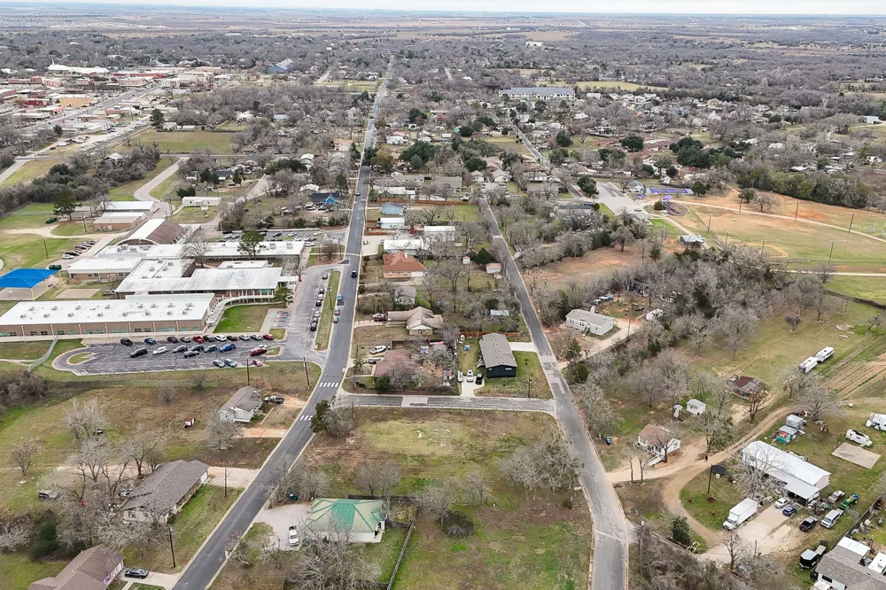 601 M L K BOULEVARD Elgin, TX 78621