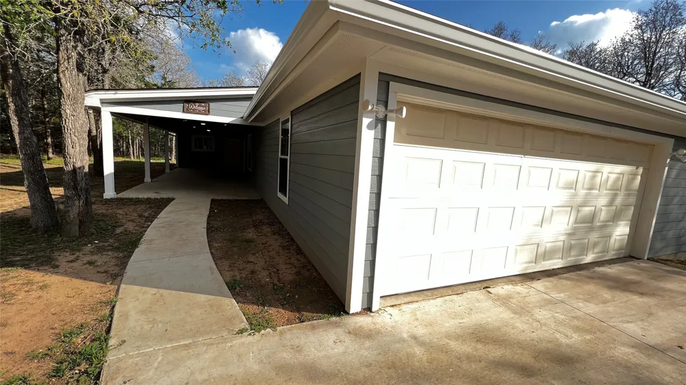 141 Sendero Boulevard Cedar Creek, TX 78612
