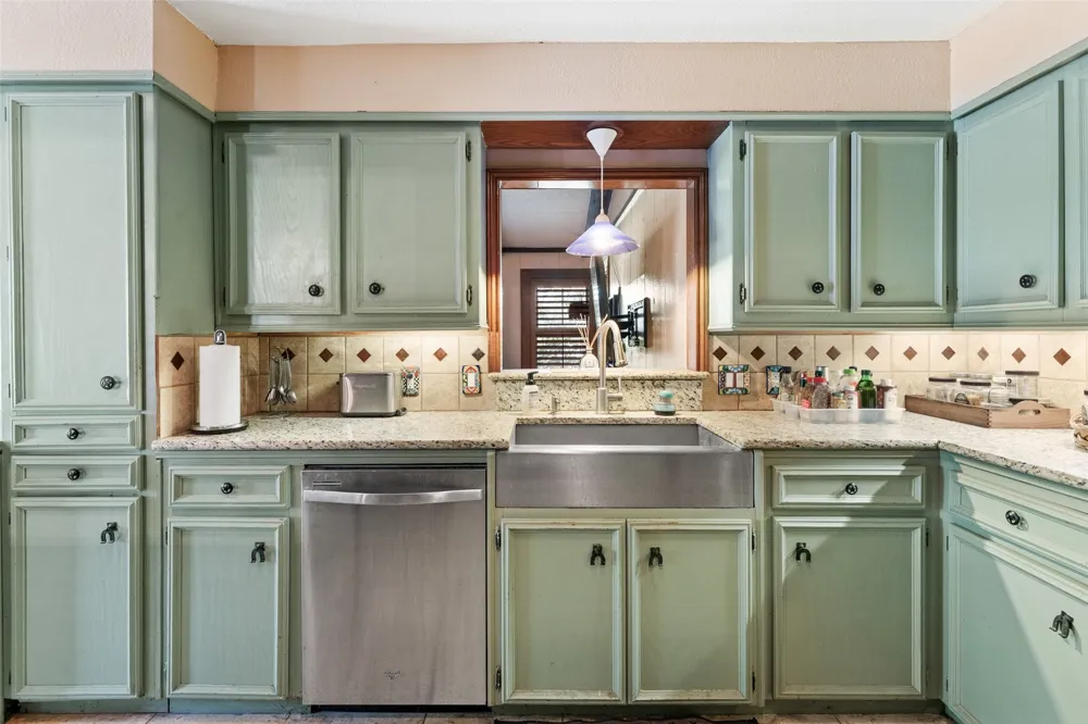 2501 LONE MAN MOUNTAIN ROAD Wimberley, TX 78676