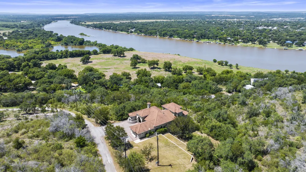 301 Circle Drive Horseshoe Bay, TX 78657