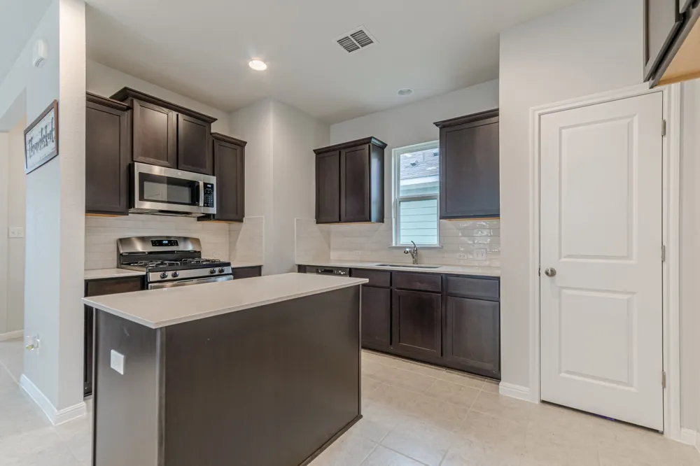 1064 Esplanade Parkway San Marcos, TX 78666