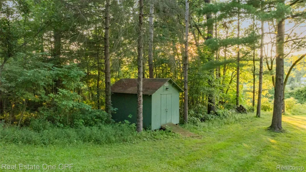 5068 Atkins Rd Road Clyde Township, MI 48049