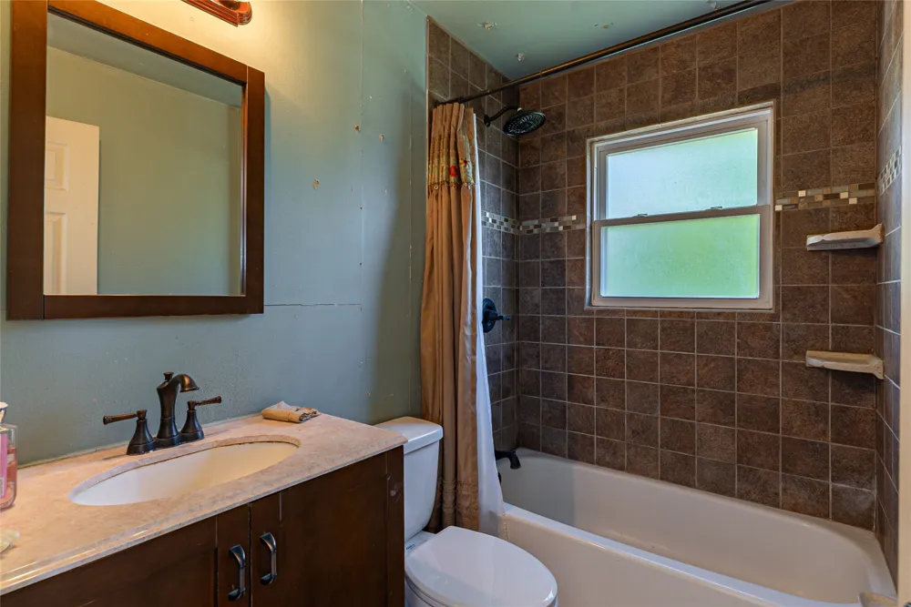 304 Southwind Road Lago Vista, TX 78645