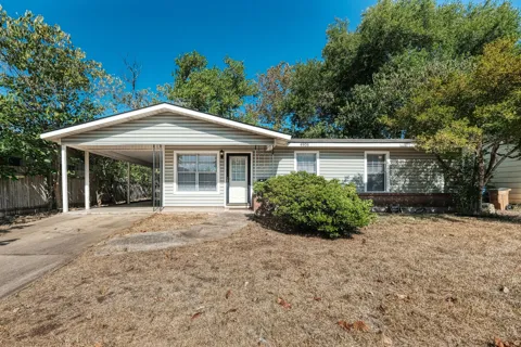 4906 Gladeview Drives