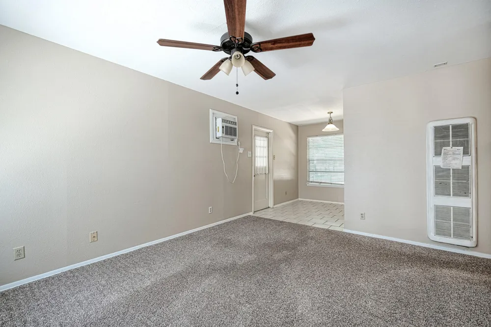4906 Gladeview Drives Austin, TX 78745