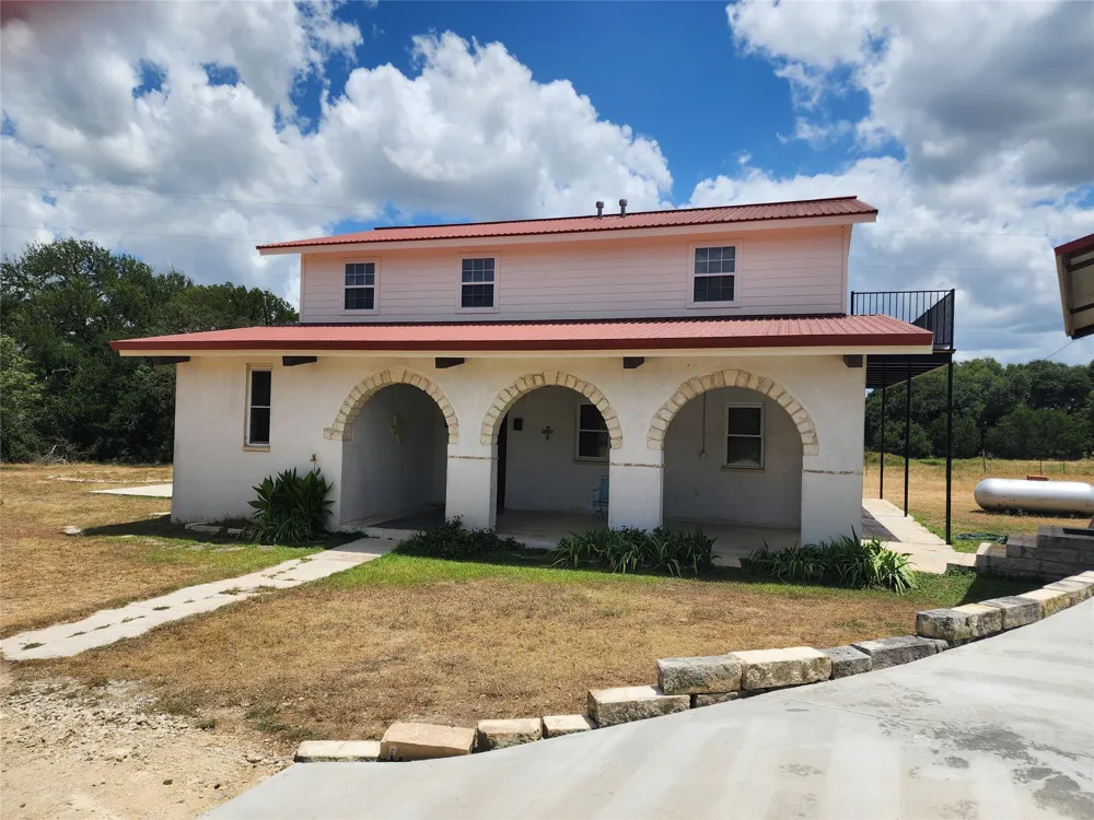 500 Spring Creek Road Florence, TX 76527