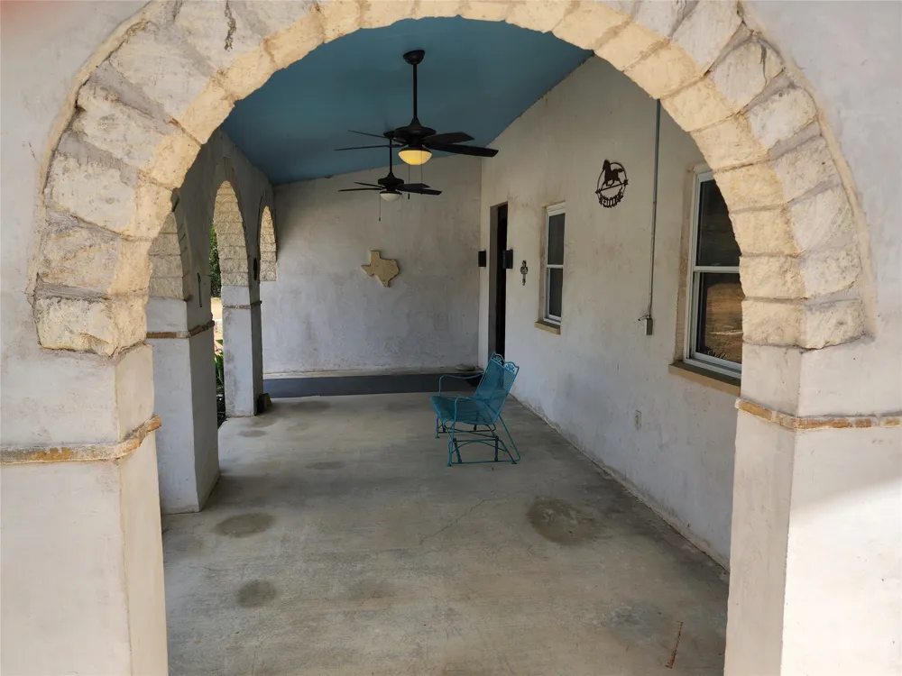 500 Spring Creek Road Florence, TX 76527