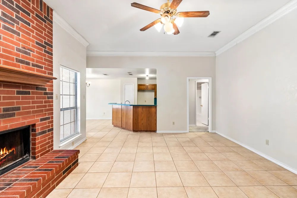 1502 Oak Knoll Lane Lockhart, TX 78644