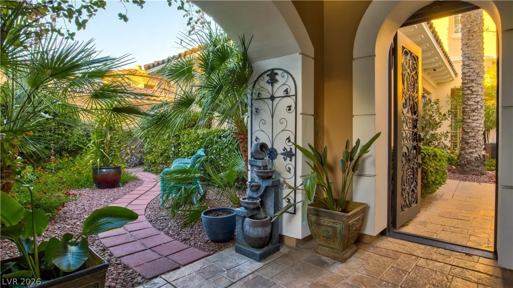 12070 Whitehills Street Las Vegas, NV 89141