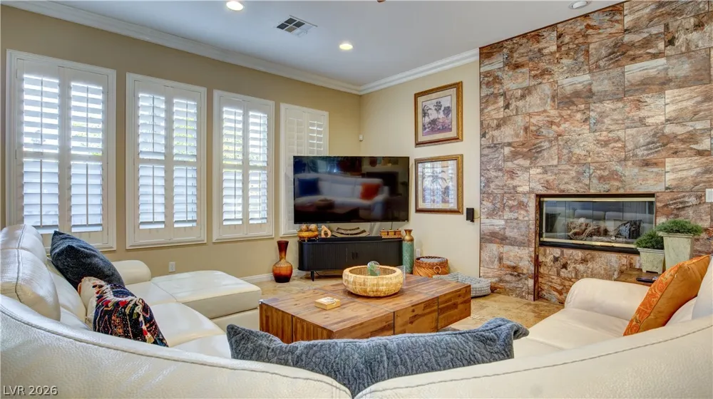 12070 Whitehills Street Las Vegas, NV 89141