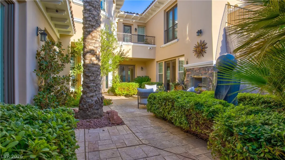 12070 Whitehills Street Las Vegas, NV 89141