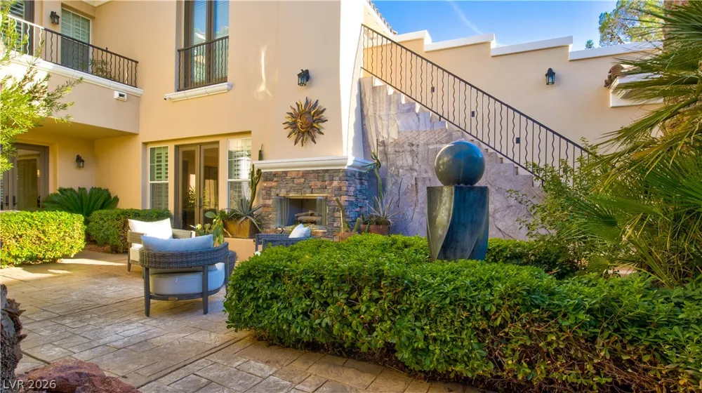 12070 Whitehills Street Las Vegas, NV 89141
