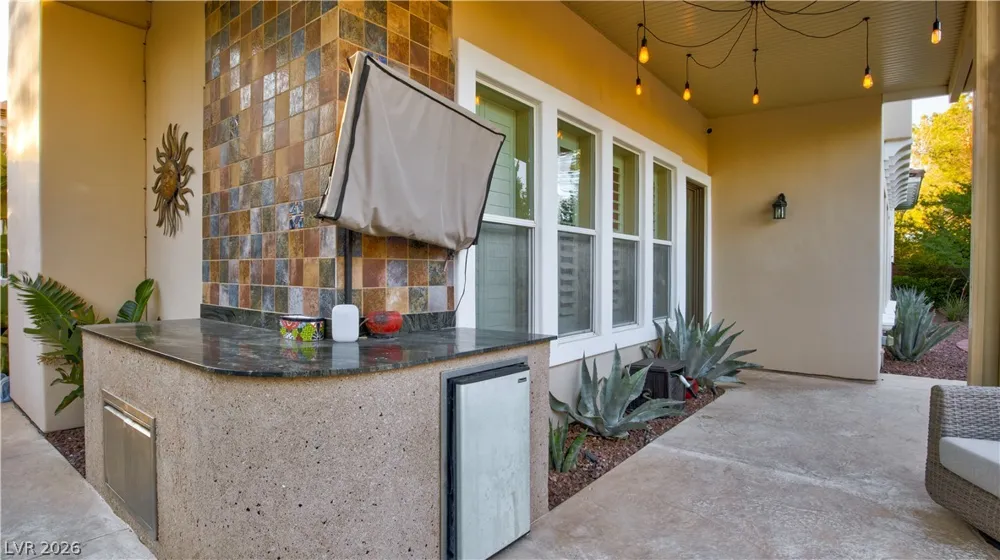 12070 Whitehills Street Las Vegas, NV 89141