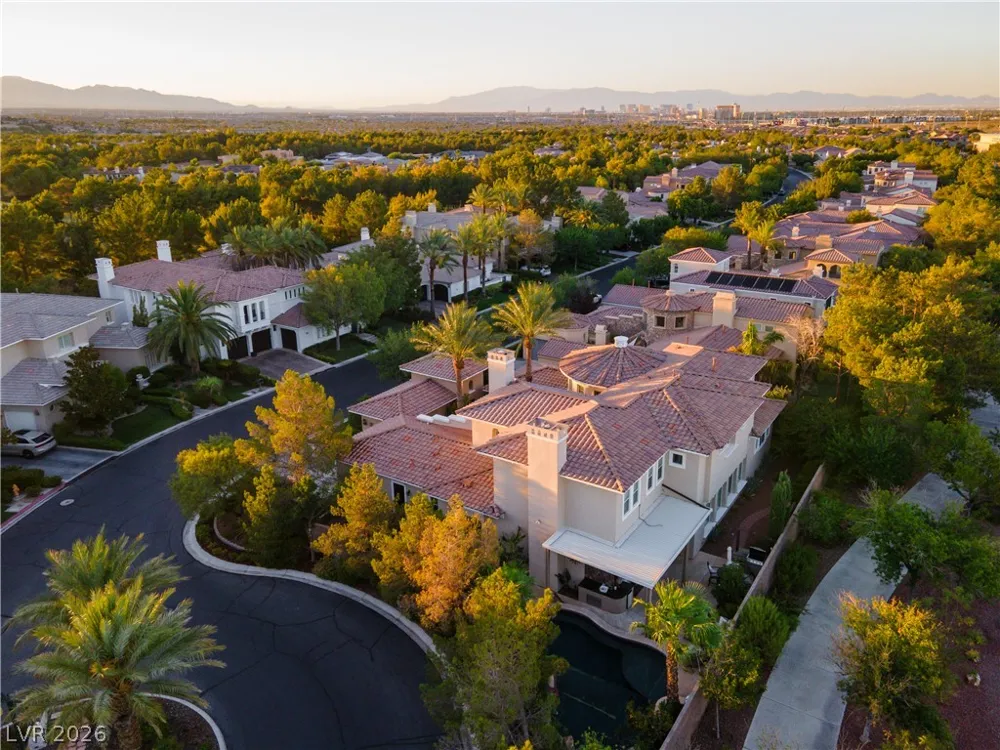 12070 Whitehills Street Las Vegas, NV 89141