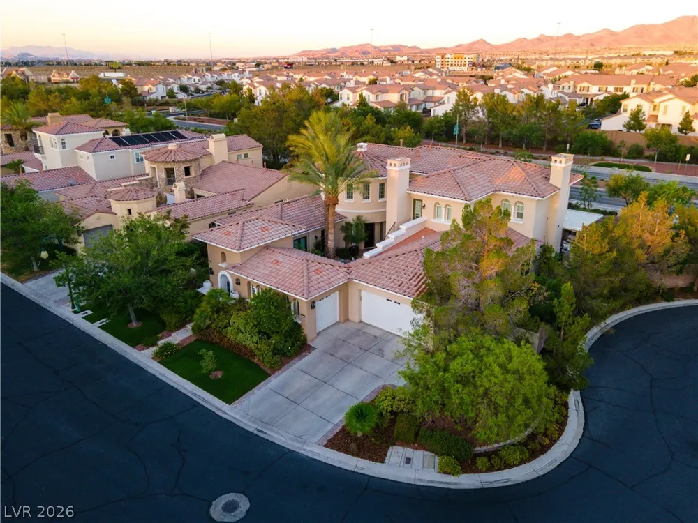 12070 Whitehills Street Las Vegas, NV 89141