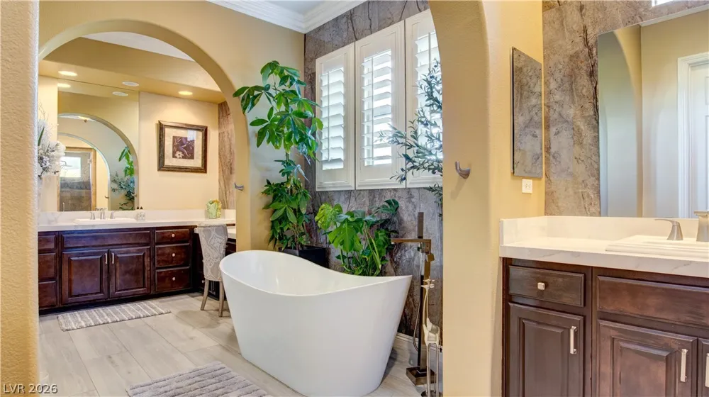 12070 Whitehills Street Las Vegas, NV 89141