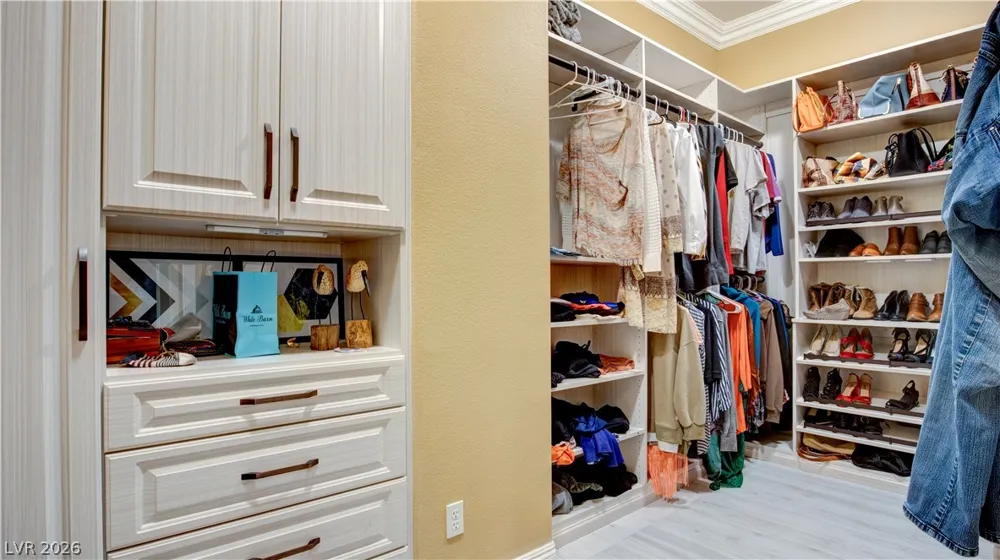 12070 Whitehills Street Las Vegas, NV 89141