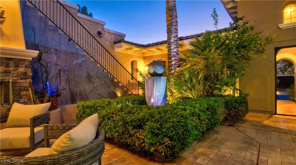 12070 Whitehills Street Las Vegas, NV 89141