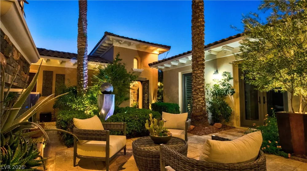 12070 Whitehills Street Las Vegas, NV 89141