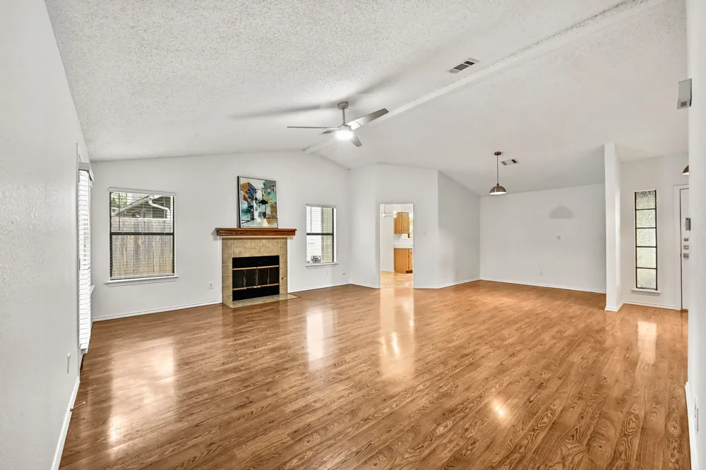 7403 Dallas Drive Austin, TX 78729