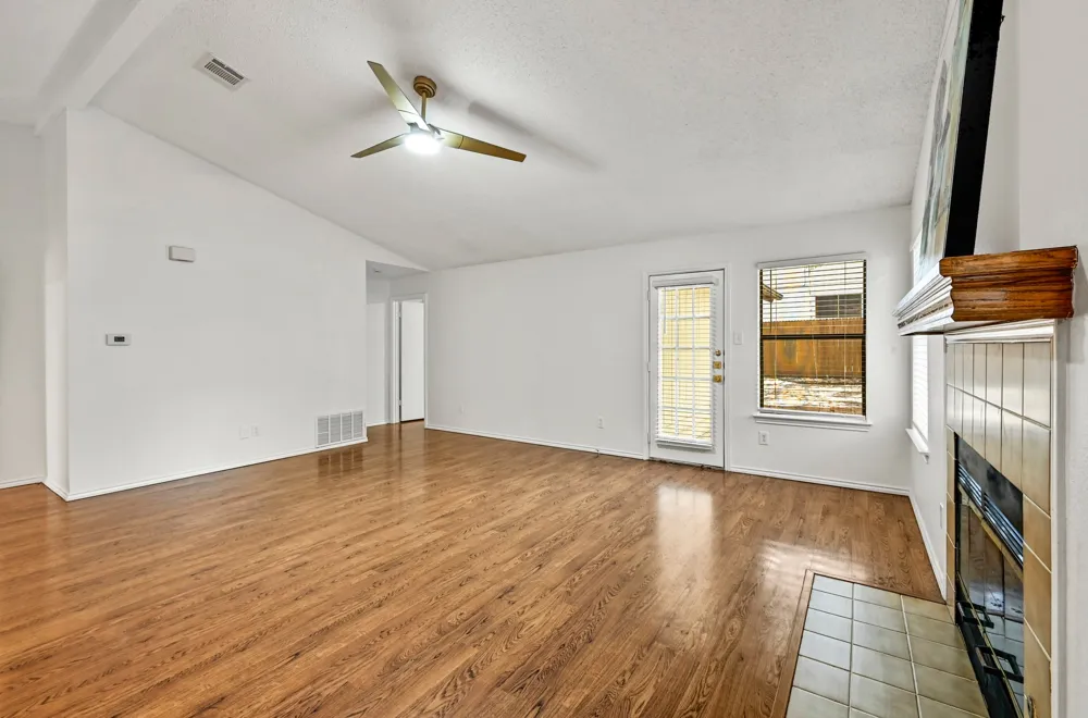 7403 Dallas Drive Austin, TX 78729