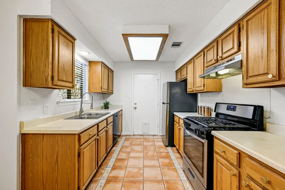 7403 Dallas Drive Austin, TX 78729